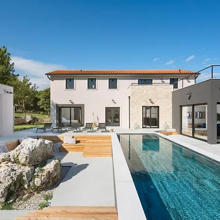 Mons Caldera Tatil Evi Kršan