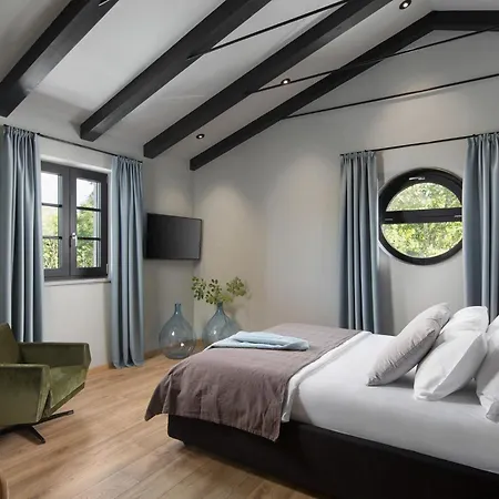 Mons Caldera Tatil Evi *